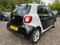 Used Smart ForFour Passion Premium 71 HP (52 kW) 2015 Black Hatchback