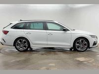 Used Skoda Octavia vRS 196 HP (144 kW) 2022 White Estate