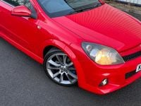 Used Vauxhall Astra Sport 237 HP (174 kW) 2009 Red Hatchback