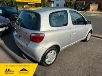 Used Toyota Yaris 68 HP (50 kW) 1999 Silver Hatchback