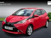 Used Toyota Aygo x-press 69 HP (50 kW) 2016 Red Hatchback