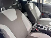 Used Ford Focus Zetec 115 HP (84 kW) 2012 White Estate