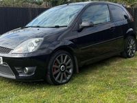 Usado Ford Fiesta ST 150 CV (110 kW) 2006 Negro Utilitario