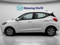 Used Hyundai i10 SE 67 HP (49 kW) 2022 White Hatchback