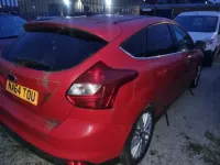 Begagnad Ford Focus Zetec 115 HK (84 kW) 2014 Röd Halvkombi