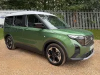 New Ford Courier Active 100 kW (136 HP) 2026 Green MPV