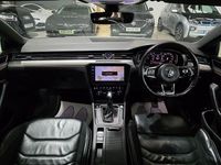 Used VW Arteon R-line 190 HP (139 kW) 2019 White Hatchback