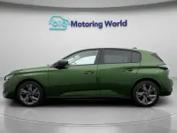 Used Peugeot 308 Allure Premium 131 HP (96 kW) 2023 Green Hatchback