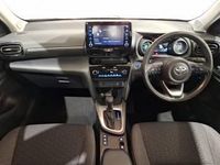 Used Toyota Yaris Hybrid 116 HP (85 kW) 2023 White Estate