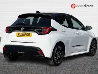 Used Toyota Yaris Design 116 HP (85 kW) 2021 White Hatchback