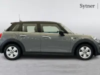 Gebraucht Mini Cooper Hatch 134 PS (98 kW) 2018 Grau Kleinwagen