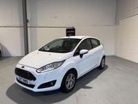 Begagnad Ford Fiesta Zetec 2017 Vit Halvkombi