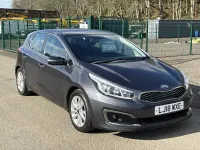 Usado Kia Ceed 2018 Plateado Utilitario