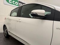 Used Toyota Yaris Hybrid 2015 White Hatchback