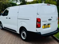 Used Citroën Dispatch 142 HP (104 kW) 2022 White MPV