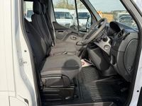 Second-hand Vauxhall Movano 130 CP (95 kW) 2019 Alb Monovolum