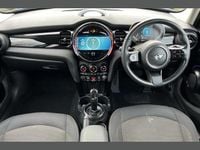 Usado Mini Cooper Classic 134 HP (98 kW) 2024 Azul Citadino