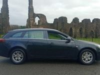 Used Vauxhall Insignia Design Edition 140 HP (102 kW) 2015 Black Estate