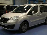 Used Peugeot Partner Tepee Active 98 HP (72 kW) 2018 Silver MPV