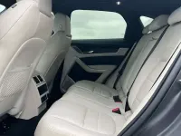 Begagnad Jaguar F-Pace R-Dynamic 404 HK (297 kW) 2024 Röd SUV