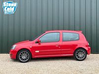Used Renault Clio II Trophy 2005 Red Hatchback