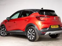 Used Renault Captur Version S 130 HP (95 kW) 2020 Red/black SUV