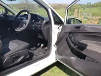 Used Ford Fiesta 94 HP (69 kW) 2015 White Van