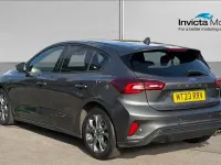Second-hand Ford Focus ST-Line 155 CP (114 kW) 2023 Gri Hatchback