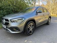 Usado Mercedes GLA200 163 HP (119 kW) 2021 Cinzento SUV