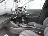 Used Peugeot 208 Allure 99 HP (72 kW) 2020 Black Hatchback