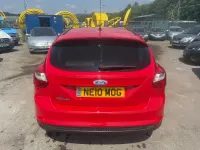 Used Ford Focus Zetec 125 HP (91 kW) 2011 Red Hatchback