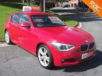 Usado BMW 118 Comfort Edition 141 CV (103 kW) 2012 Rojo Utilitario