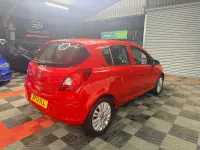 Usado Vauxhall Corsa 2013 Vermelho Citadino