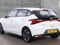 Used Hyundai i20 SE 98 HP (72 kW) 2021 White Hatchback