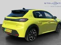 Occasion Peugeot e-208 GT 113 kW (154 ch) 2024 Jaune Citadine