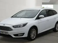Used Ford Focus Zetec 120 HP (88 kW) 2017 White Estate