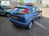 Used Ford Focus Zetec 115 HP (84 kW) 2000 Blue Hatchback