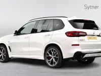 Gebraucht BMW X5 M Sport 389 PS (286 kW) 2021 Weiß SUV