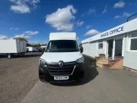 Used Renault Master Business 145 HP (106 kW) 2023 White MPV