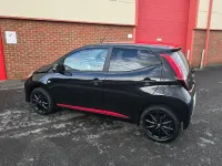 Gebraucht Toyota Aygo x-press 72 PS (52 kW) 2019 Schwarz Kleinwagen