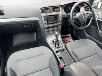 Used VW Golf VII SE 122 HP (89 kW) 2014 Silver Estate