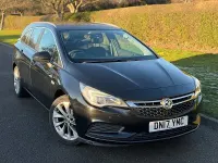 Used Vauxhall Astra Design Edition 98 HP (72 kW) 2017 Black Estate