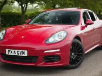 Used Porsche Panamera 300 HP (220 kW) 2014 Maroon Hatchback