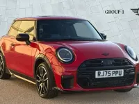 Used Mini Cooper Hatch 113 kW (154 HP) 2025 Red Hatchback