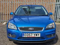 Usado Ford Focus Titanium 110 CV (80 kW) 2007 Azul Utilitario