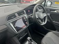 Used VW Tiguan Allspace Life 150 HP (110 kW) 2024 Pure white SUV