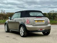 Begagnad Mini Cooper Cabriolet 2011 Silver Cab