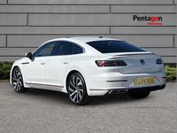Usado VW Arteon R-line 190 HP (139 kW) 2024 Branco Carrinha