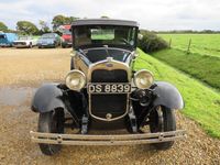 Begagnad Ford Model A 1991 Svart Sedan