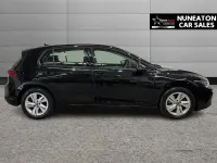 Second-hand VW Golf VIII S 150 CP (110 kW) 2023 Negru Hatchback